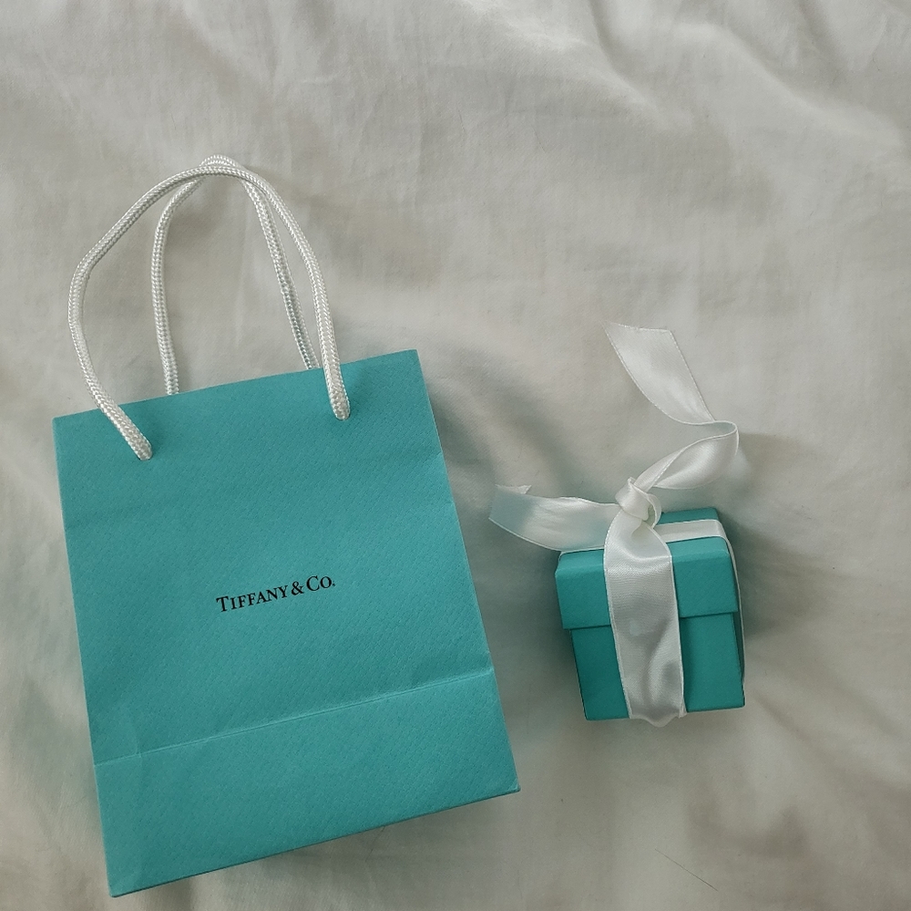 Tiffany T true 18Y gold ring - Picture 4 of 5
